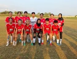 Meriahkan Sedekah Bumi Tlogomojo, Laga Sengit Sepak Bola Putri Sedot Perhatian Warga
