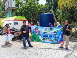 Atasi Krisis Air Bersih, Gus Wafa Bersama LP3 Rembang Pasok Ribuan Liter Air Untuk Warga Pancur