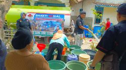 Dengar Jeritan Warga Waru Gunung yang Mengalami Krisis Air Sejak Agustus, LP3 Rembang Pasok Air Bersih